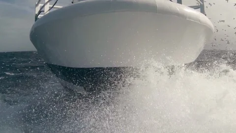 Trawler front view. Vidéo 90844171