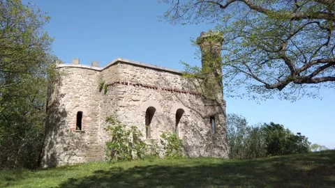 Trazerberg Warte Front zoom light oben out Stock-Footage 340550083