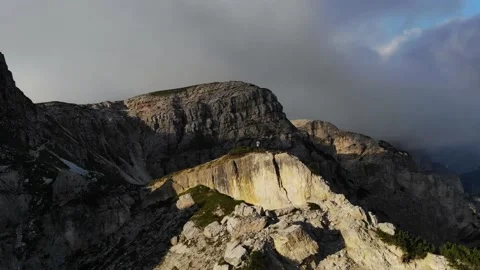 Tre Cime Dolomites 動画素材 147027424
