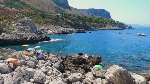 Tre Piscine beach in Sicily Vidéo 344560311