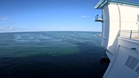 Treasure Island Beach Johns Pass draw bridge boats headed out to sea Vídeos de archivo 250097870