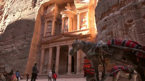 Treasure palace, Petra Stock Footage 83611989