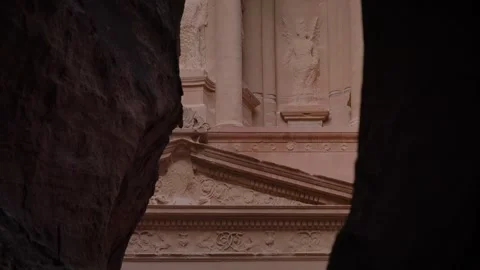 The Treasury in Petra slow motion 動画素材 303656120