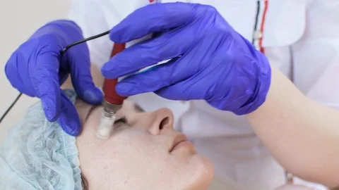 THE TREATMENTS BY APPLICATION OF FOUNDATION Stock Footage 87738636