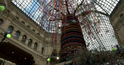Tree installation in the center of the store, State Department Store, GUM Video stock 66205900