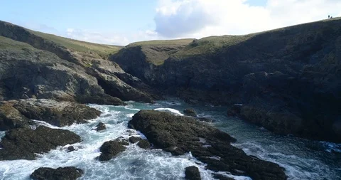 Tregudda Gorge, Cornwall Stock Footage 105304501