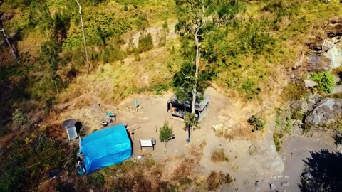 On the trek to Mount Rinjani Vidéo 288837360