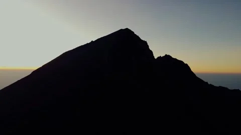 On the trek to Mount Rinjani Vidéo 288837717