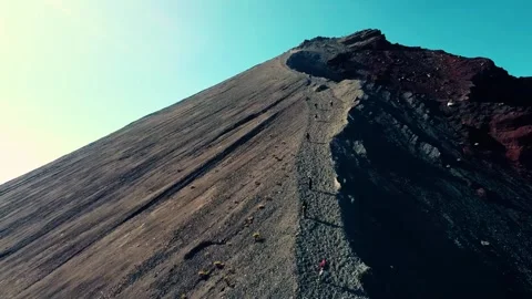 On the trek to Mount Rinjani Vidéo 288838061