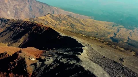 On the trek to Mount Rinjani Vidéo 288838139