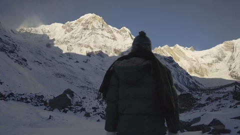 Trekker walking to the viewpoint at Annapurna Base Camp early morning 動画素材 96552533