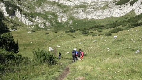 TREKKERS IN BULGARIA 스톡 동영상 128355377