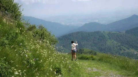 Trekking in mountain Video stock 40081669