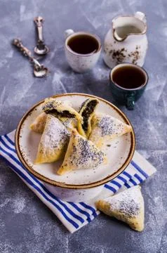 Triangular cookies with poppy seeds 스톡 사진