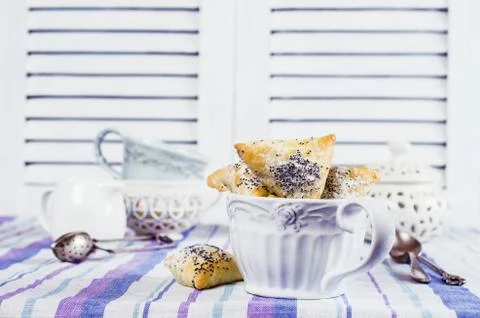 Triangular cookies with poppy seeds 스톡 사진