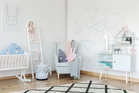 Triangular shapes painted on wall Foto stock