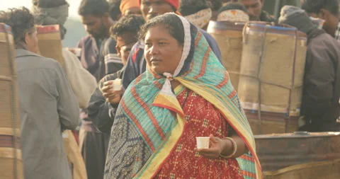 Tribal Workers Drinking Tea Stockbeeldmateriaal 326840850