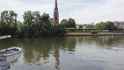 Tributary of the Rhine river, flowing through Frankfurt Germany Video stock 94281012