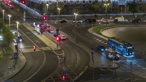 Tricky traffic pattern on the square,time lapse Stock Footage 140293748