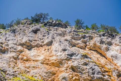 Trigrad gorge canyon of vertical marble rocks in rhodope mountains Stock-Fotos