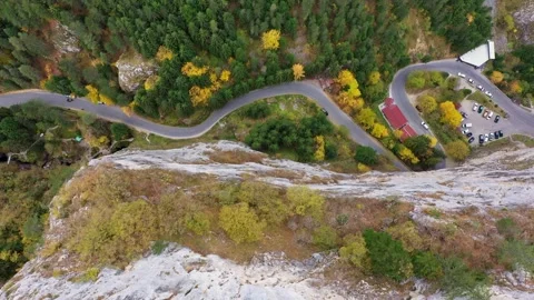 Trigrad gorge of a vertical marble rocks in the Rhodope mountains at autumn 스톡 동영상 290771908