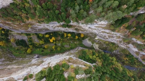 Trigrad gorge of a vertical marble rocks in the Rhodope mountains at autumn 스톡 동영상 290774313