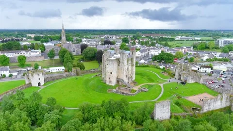Trim Castle or Caislean Bhaile Atha Troim. Co. Meath, Ireland. Stock Footage 312332191