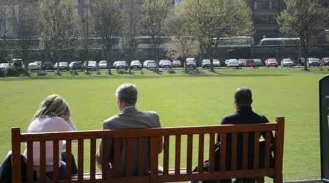 Trinity College Dublin  bench 動画素材 10906200