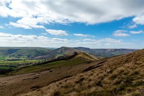 A trip along the mountain range in the Peak District, from Mam Tor to Losehil Stock Photos