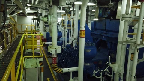 Triplex Mud Pump to Circulate Drilling Mud Video stock 120218110