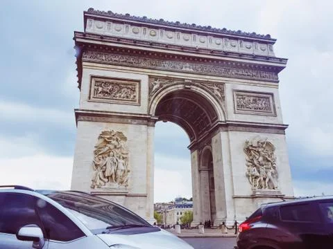 Triumphal arch called Arc de Triomphe, historical landmark in Paris, France Foto stock