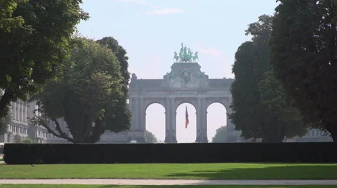 Triumphal Arch view from a  Cinquantenaire Park  Brussels, Belgium Vídeo Stock 67272168