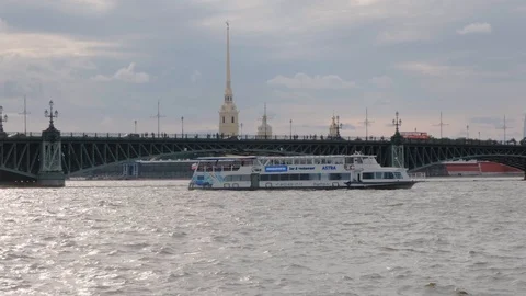 Troitskiy bridge Video stock 115015254