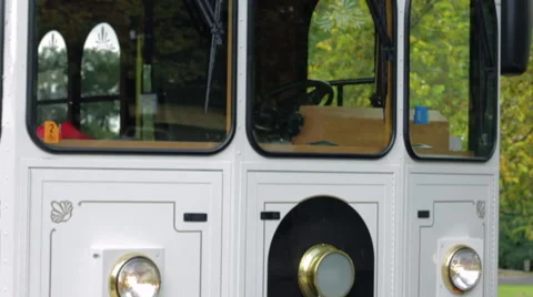 Trolley Front Stockbeeldmateriaal 64144106