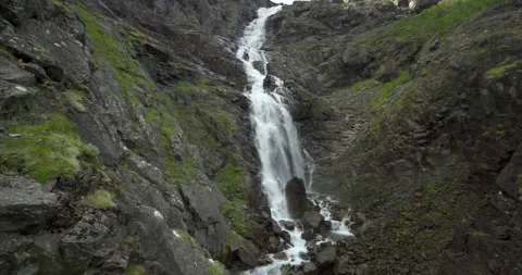 Trollstigen waterfall slow motion Stock Footage 177989396