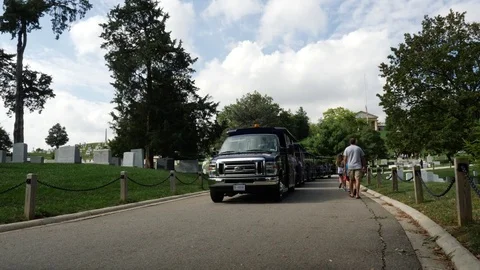 Trolly driving down the road looking at Arlington national cemetery Stock-Footage 82148022