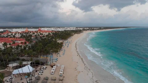 Tropical Beach and Waves Drone stormy sky 库存影片 89157602