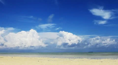 Tropical beach celear sea Video stock 11434933