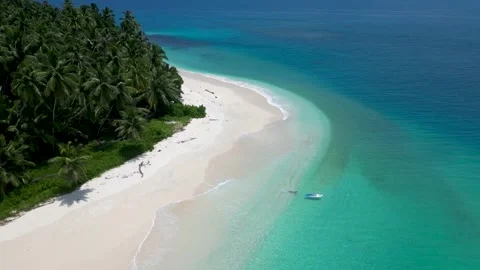Tropical beach in Mentawai Vídeos de archivo 296032019