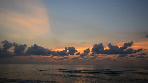 Tropical Beach Sunset Split-Time 動画素材 124210863
