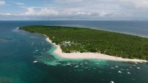 Tropical coastline with sandy beach and boats. Siargao, Philippines. Stock Footage 323484128