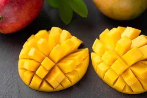 Tropical fruit mango cut in cubes Foto stock