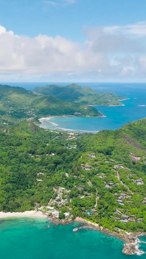 Tropical landscape in the Seychelles. Stock Footage 342947870