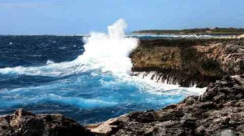 Tropical ocean's waves breaking on the reef shore Video stock 60697034