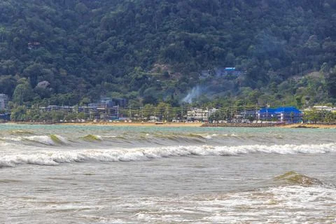 Tropical paradise waves with turquoise green waters beside sandy tropical b.. Stock-Fotos