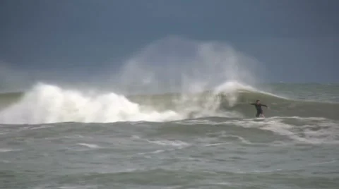 Tropical Storm Surfer Видео 8655604