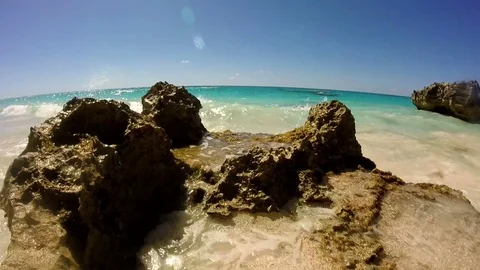 Tropical Wave Splash Stock-Footage 91999391