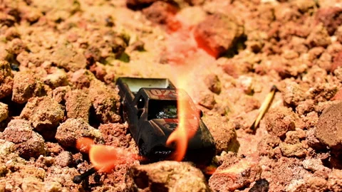 Truck on fire (Close up) Vídeo Stock 146250688