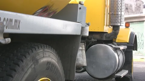 Truck Stock-Footage 2924174