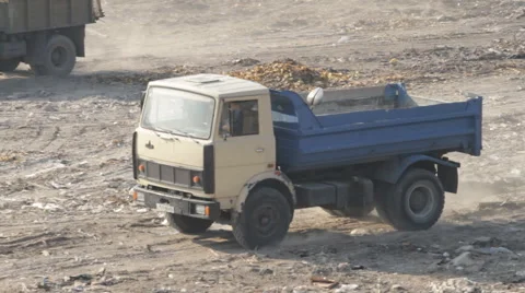 Truck goes on a dump Stock-Footage 43377754